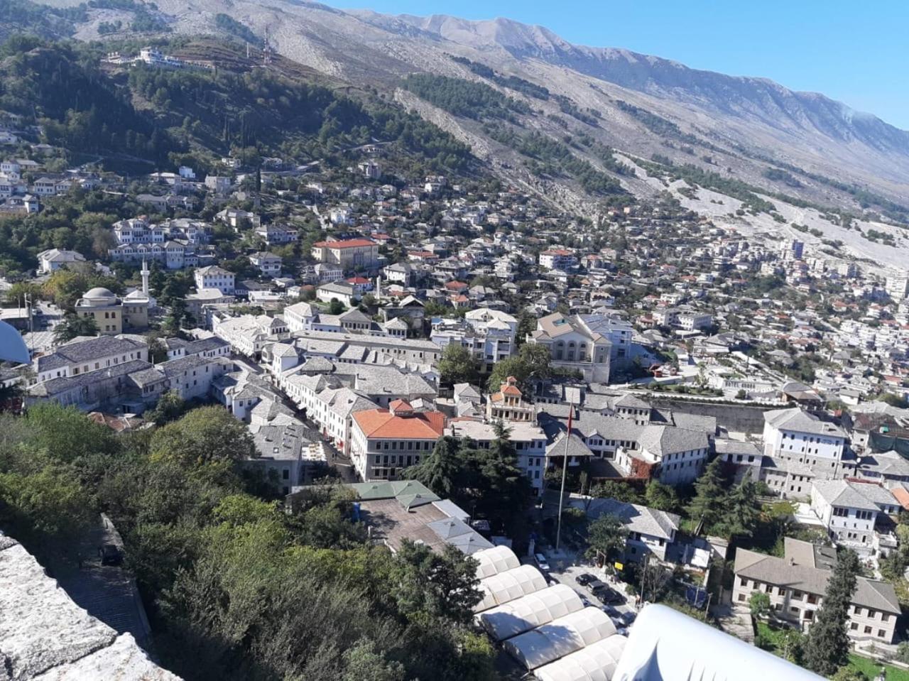 Guest House Denis Gjirokastër Exterior foto